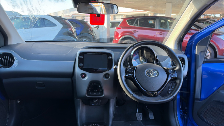 Toyota Aygo 1.0 VVT-i X-Clusiv 5dr x-shift Petrol Hatchback